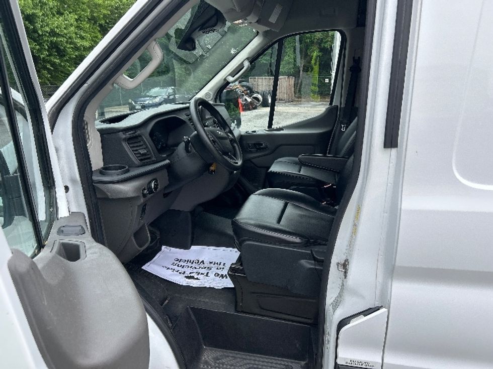Cargo Van (Panel Van)-Light and Medium Duty Trucks-Ford-2021-Transit 250-Norfolk-VA-79,449\n\t\tmiles-$ 35,250 - Image 16