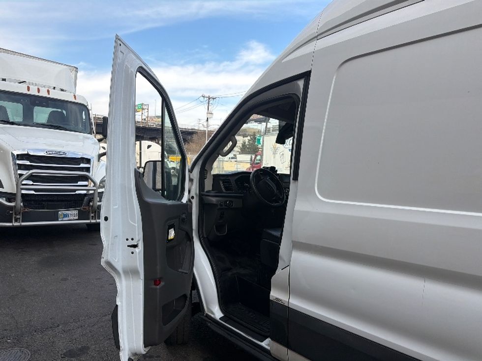 Cargo Van (Panel Van)-Light and Medium Duty Trucks-Ford-2021-Transit 250-North Bergen-NJ-106,209\n\t\tmiles-$ 33,500 - Image 16