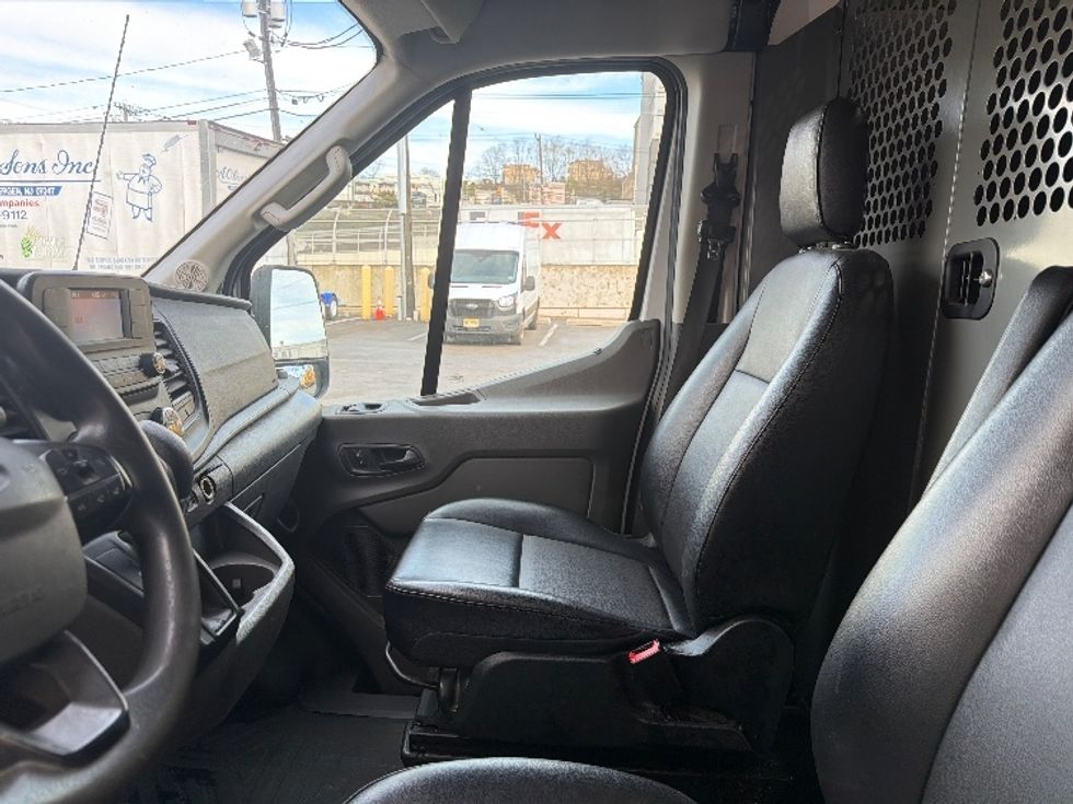 Cargo Van (Panel Van)-Light and Medium Duty Trucks-Ford-2021-Transit 250-North Bergen-NJ-106,209\n\t\tmiles-$ 33,500 - Image 19