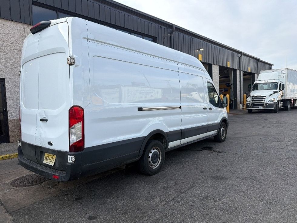 Cargo Van (Panel Van)-Light and Medium Duty Trucks-Ford-2021-Transit 250-North Bergen-NJ-106,209\n\t\tmiles-$ 33,500 - Image 26
