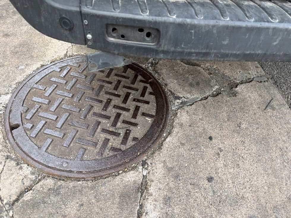 Cargo Van (Panel Van)-Light and Medium Duty Trucks-Ford-2021-Transit 250-North Bergen-NJ-106,209\n\t\tmiles-$ 33,500 - Image 27