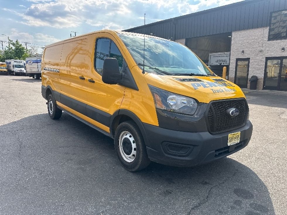 Cargo Van (Panel Van)-Light and Medium Duty Trucks-Ford-2021-Transit 250-North Bergen-NJ-66,604\n\t\tmiles-$ 27,500 - Image 1