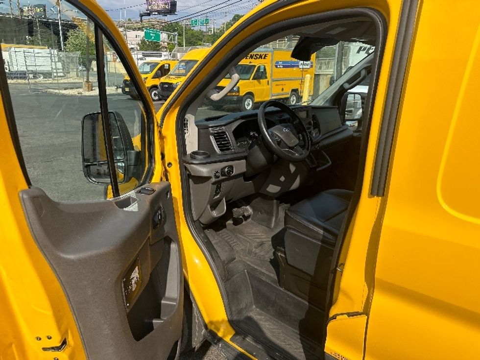 Cargo Van (Panel Van)-Light and Medium Duty Trucks-Ford-2021-Transit 250-North Bergen-NJ-66,604\n\t\tmiles-$ 27,500 - Image 16