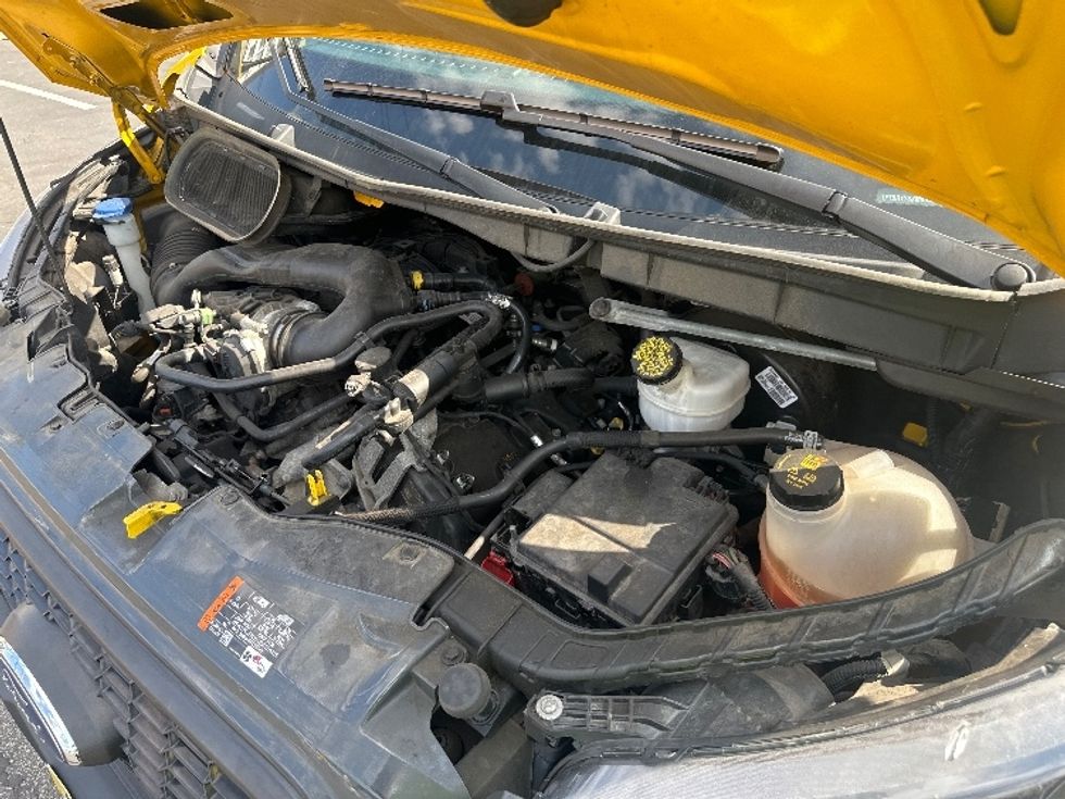 Cargo Van (Panel Van)-Light and Medium Duty Trucks-Ford-2021-Transit 250-North Bergen-NJ-66,604\n\t\tmiles-$ 27,500 - Image 24