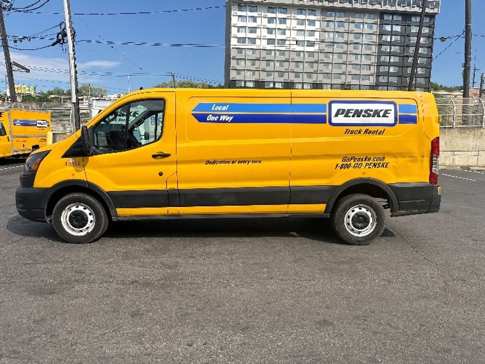Cargo Van (Panel Van)-Light and Medium Duty Trucks-Ford-2021-Transit 250-North Bergen-NJ-66,604\n\t\tmiles-$ 27,500 - Image 4