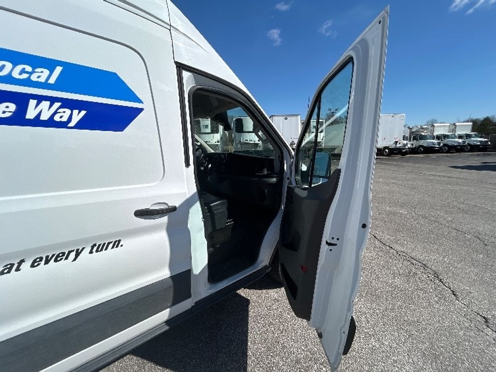 Cargo Van (Panel Van)-Light and Medium Duty Trucks-Ford-2021-Transit 250-Oakwood Village-OH-85,249\n\t\tmiles-$ 35,500 - Image 20