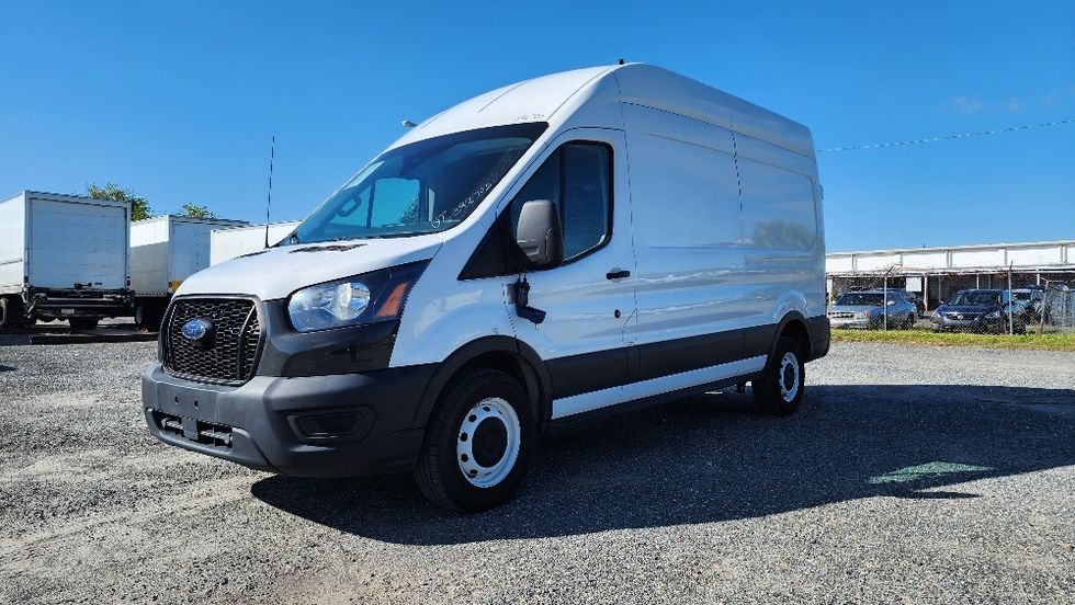 Cargo Van (Panel Van)-Light and Medium Duty Trucks-Ford-2021-Transit 250-Ocala-FL-70,654\n\t\tmiles-$ 36,000 - Image 3