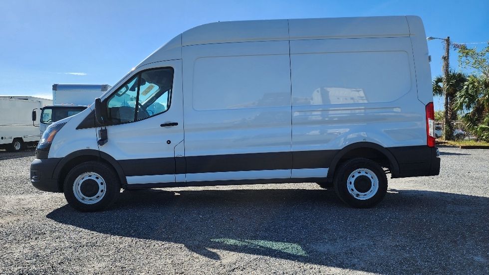 Cargo Van (Panel Van)-Light and Medium Duty Trucks-Ford-2021-Transit 250-Ocala-FL-70,654\n\t\tmiles-$ 36,000 - Image 4