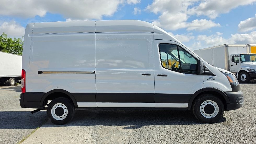 Cargo Van (Panel Van)-Light and Medium Duty Trucks-Ford-2021-Transit 250-Ocala-FL-73,707\n\t\tmiles-$ 35,750 - Image 14