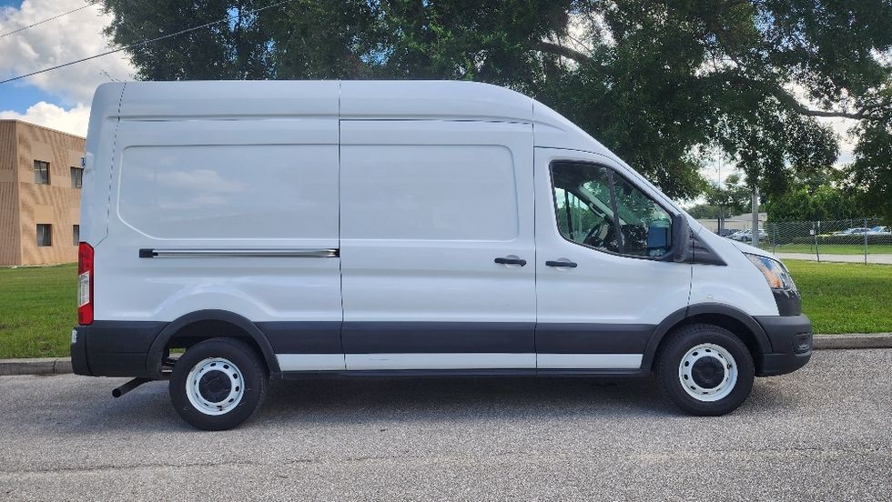 Cargo Van (Panel Van)-Light and Medium Duty Trucks-Ford-2021-Transit 250-Ocala-FL-98,203\n\t\tmiles-$ 32,750 - Image 15