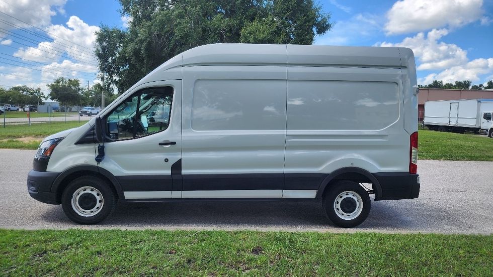 Cargo Van (Panel Van)-Light and Medium Duty Trucks-Ford-2021-Transit 250-Ocala-FL-98,203\n\t\tmiles-$ 32,750 - Image 4