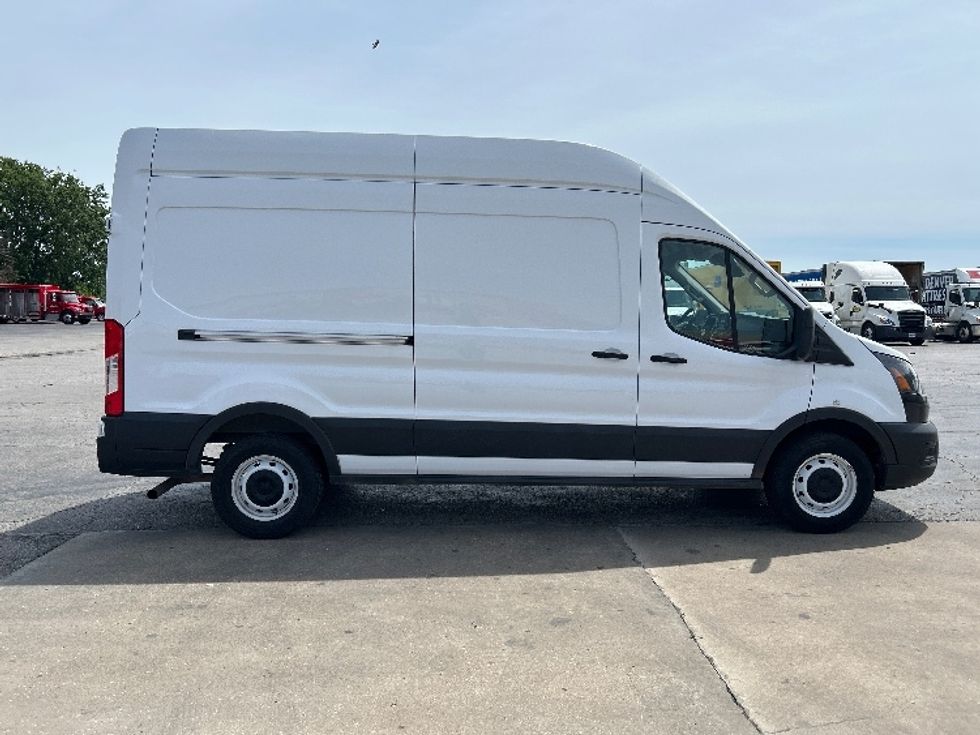 Cargo Van (Panel Van)-Light and Medium Duty Trucks-Ford-2021-Transit 250-Oklahoma City-OK-50,000\n\t\tmiles-$ 47,000 - Image 10