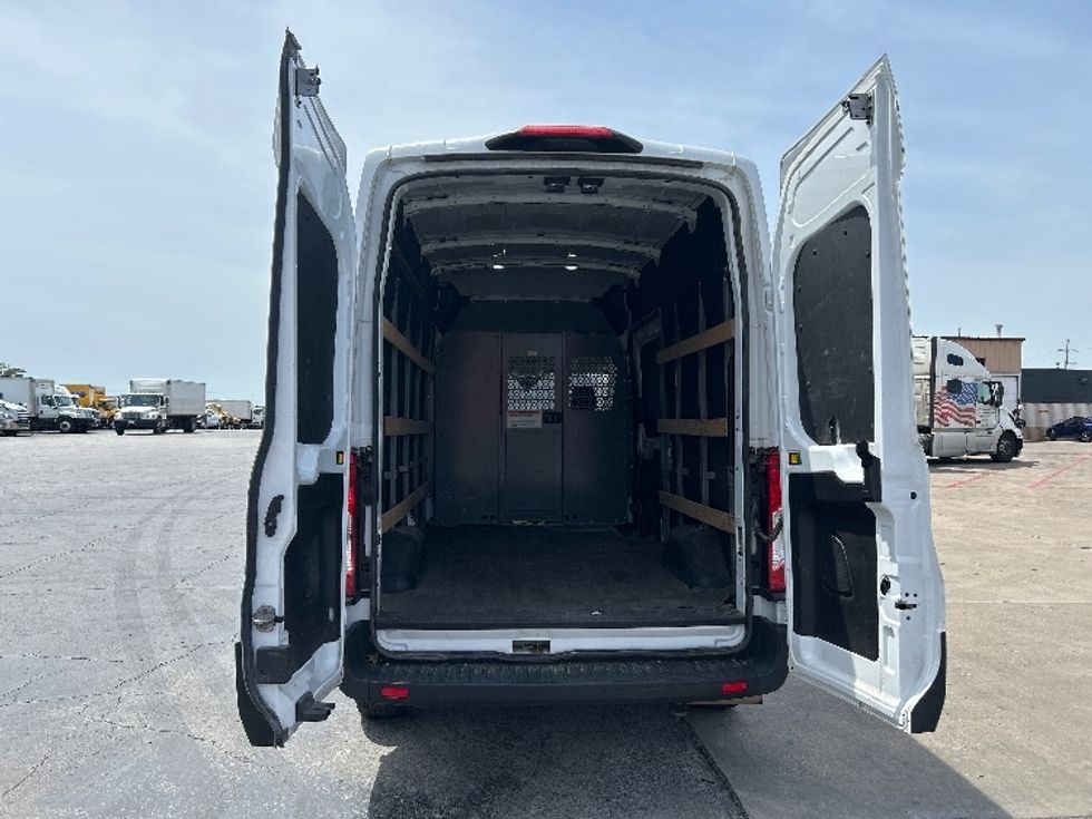 Cargo Van (Panel Van)-Light and Medium Duty Trucks-Ford-2021-Transit 250-Oklahoma City-OK-50,000\n\t\tmiles-$ 47,000 - Image 12