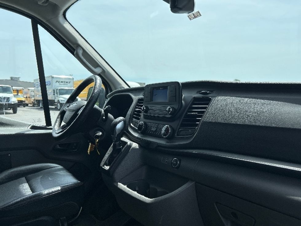 Cargo Van (Panel Van)-Light and Medium Duty Trucks-Ford-2021-Transit 250-Oklahoma City-OK-50,000\n\t\tmiles-$ 47,000 - Image 19
