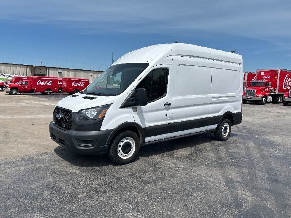 Cargo Van (Panel Van)-Light and Medium Duty Trucks-Ford-2021-Transit 250-Oklahoma City-OK-50,000\n\t\tmiles-$ 47,000 - Image 3