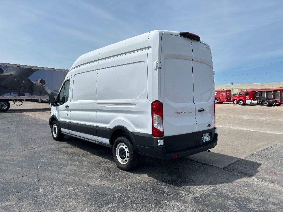 Cargo Van (Panel Van)-Light and Medium Duty Trucks-Ford-2021-Transit 250-Oklahoma City-OK-50,000\n\t\tmiles-$ 47,000 - Image 5
