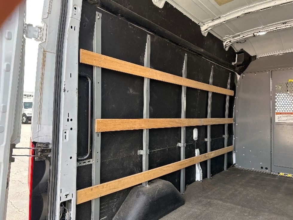 Cargo Van (Panel Van)-Light and Medium Duty Trucks-Ford-2021-Transit 250-Oklahoma City-OK-50,000\n\t\tmiles-$ 47,000 - Image 7