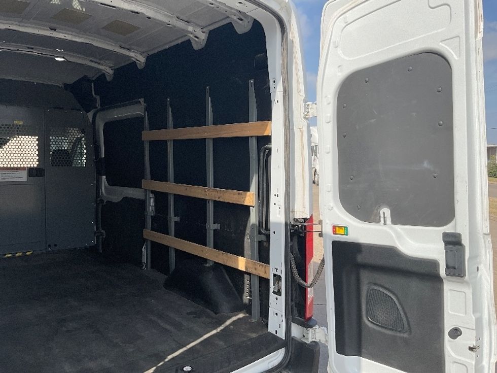 Cargo Van (Panel Van)-Light and Medium Duty Trucks-Ford-2021-Transit 250-Oklahoma City-OK-50,000\n\t\tmiles-$ 47,000 - Image 8