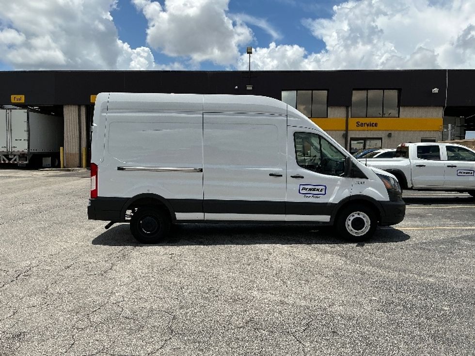 Cargo Van (Panel Van)-Light and Medium Duty Trucks-Ford-2021-Transit 250-Orlando-FL-71,245\n\t\tmiles-$ 35,000 - Image 15