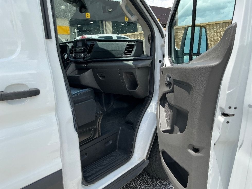 Cargo Van (Panel Van)-Light and Medium Duty Trucks-Ford-2021-Transit 250-Orlando-FL-71,245\n\t\tmiles-$ 35,000 - Image 18
