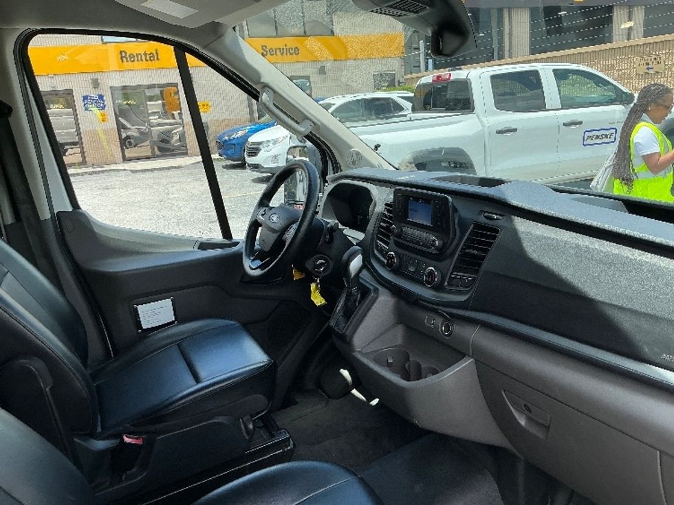 Cargo Van (Panel Van)-Light and Medium Duty Trucks-Ford-2021-Transit 250-Orlando-FL-71,245\n\t\tmiles-$ 35,000 - Image 22