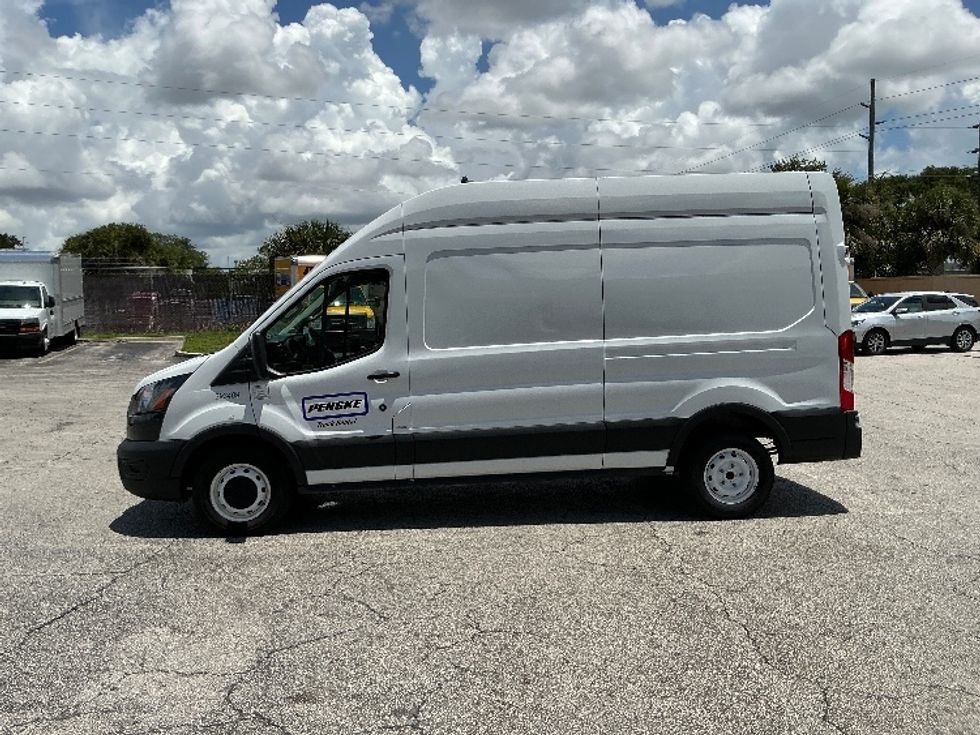 Cargo Van (Panel Van)-Light and Medium Duty Trucks-Ford-2021-Transit 250-Orlando-FL-71,245\n\t\tmiles-$ 35,000 - Image 4
