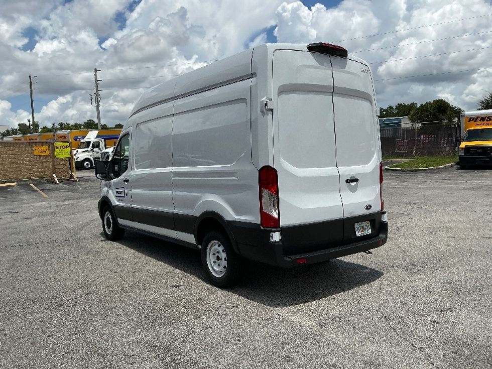 Cargo Van (Panel Van)-Light and Medium Duty Trucks-Ford-2021-Transit 250-Orlando-FL-71,245\n\t\tmiles-$ 35,000 - Image 6