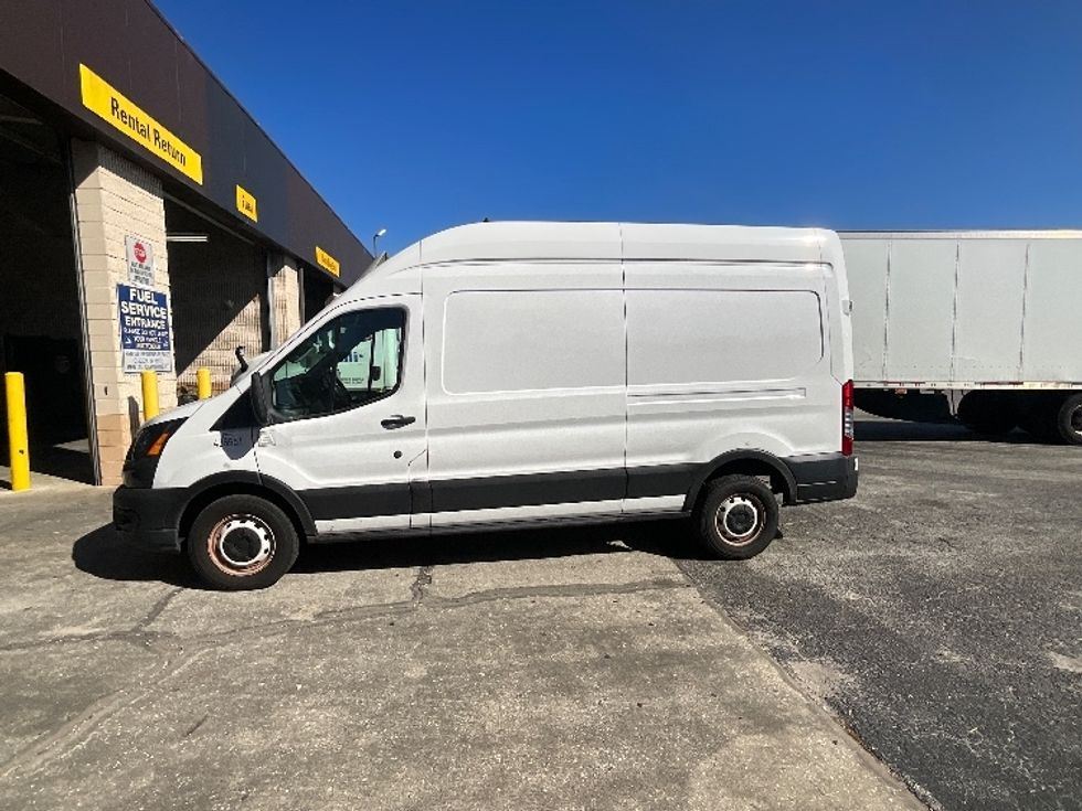 Cargo Van (Panel Van)-Light and Medium Duty Trucks-Ford-2021-Transit 250-Orlando-FL-74,121\n\t\tmiles-$ 35,750 - Image 4