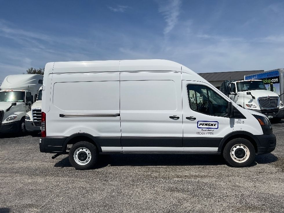 Cargo Van (Panel Van)-Light and Medium Duty Trucks-Ford-2021-Transit 250-Orlando-FL-98,242\n\t\tmiles-$ 33,500 - Image 15