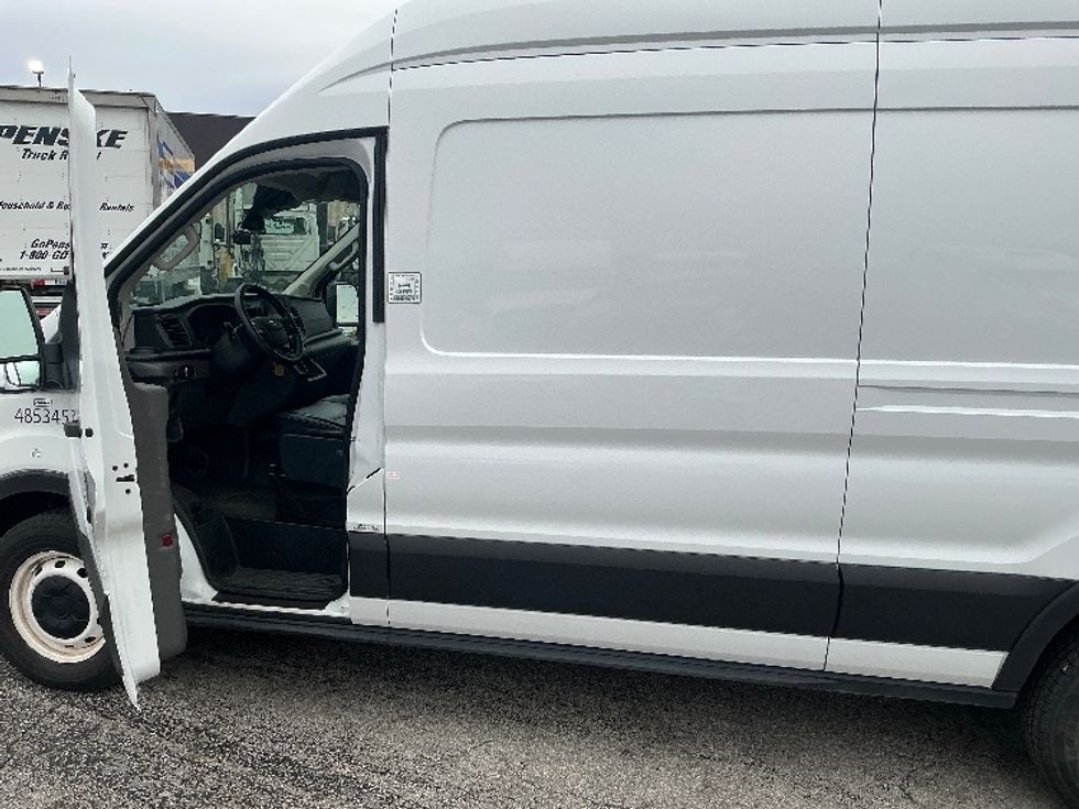 Cargo Van (Panel Van)-Light and Medium Duty Trucks-Ford-2021-Transit 250-Orlando-FL-98,242\n\t\tmiles-$ 33,500 - Image 16