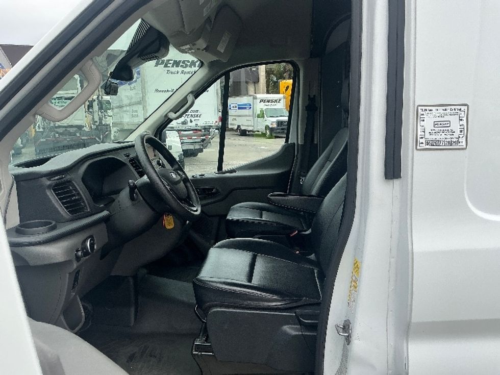 Cargo Van (Panel Van)-Light and Medium Duty Trucks-Ford-2021-Transit 250-Orlando-FL-98,242\n\t\tmiles-$ 33,500 - Image 19