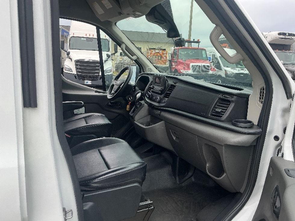 Cargo Van (Panel Van)-Light and Medium Duty Trucks-Ford-2021-Transit 250-Orlando-FL-98,242\n\t\tmiles-$ 33,500 - Image 22