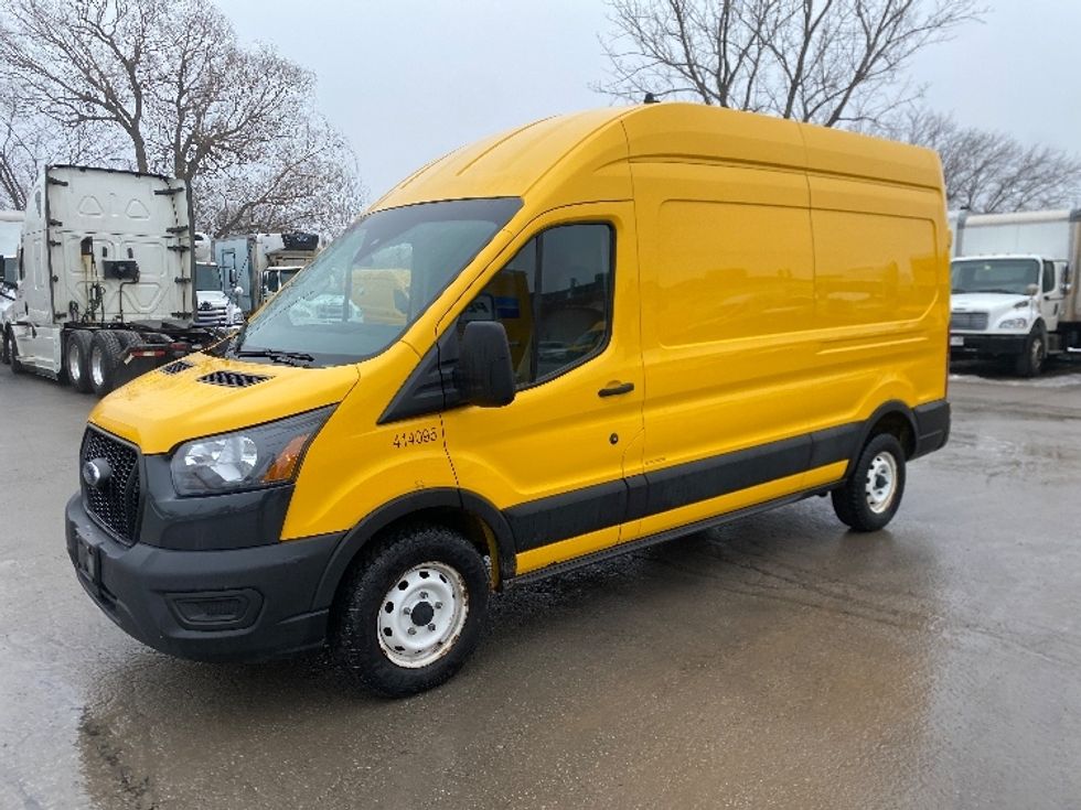 Cargo Van (Panel Van)-Light and Medium Duty Trucks-Ford-2021-Transit 250-Oshawa-ON-160,967\n\t\tkm-$ 36,000 - Image 1