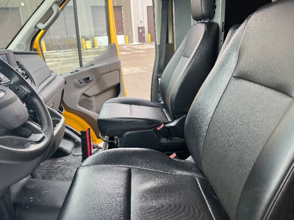 Cargo Van (Panel Van)-Light and Medium Duty Trucks-Ford-2021-Transit 250-Oshawa-ON-160,967\n\t\tkm-$ 36,000 - Image 17