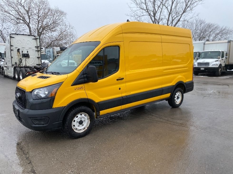 Cargo Van (Panel Van)-Light and Medium Duty Trucks-Ford-2021-Transit 250-Oshawa-ON-160,967\n\t\tkm-$ 36,000 - Image 3