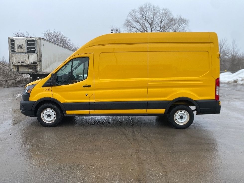 Cargo Van (Panel Van)-Light and Medium Duty Trucks-Ford-2021-Transit 250-Oshawa-ON-160,967\n\t\tkm-$ 36,000 - Image 4