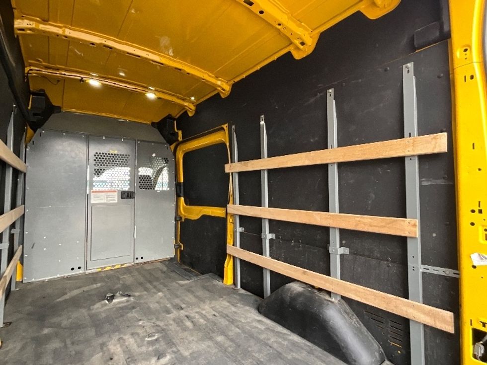 Cargo Van (Panel Van)-Light and Medium Duty Trucks-Ford-2021-Transit 250-Ottawa-ON-125,231\n\t\tkm-$ 38,500 - Image 11