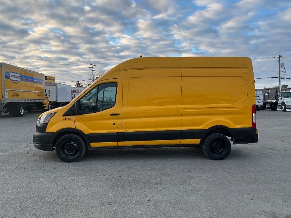 Cargo Van (Panel Van)-Light and Medium Duty Trucks-Ford-2021-Transit 250-Ottawa-ON-125,231\n\t\tkm-$ 38,500 - Image 4