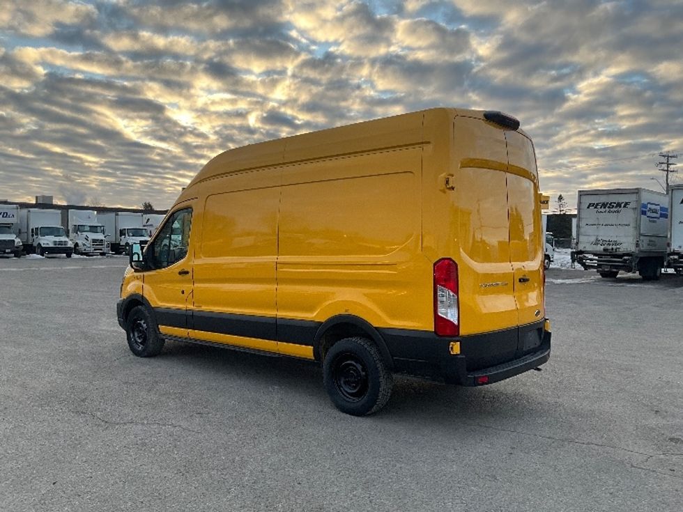 Cargo Van (Panel Van)-Light and Medium Duty Trucks-Ford-2021-Transit 250-Ottawa-ON-125,231\n\t\tkm-$ 38,500 - Image 6