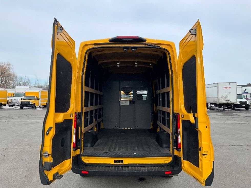 Cargo Van (Panel Van)-Light and Medium Duty Trucks-Ford-2021-Transit 250-Ottawa-ON-125,231\n\t\tkm-$ 38,500 - Image 8