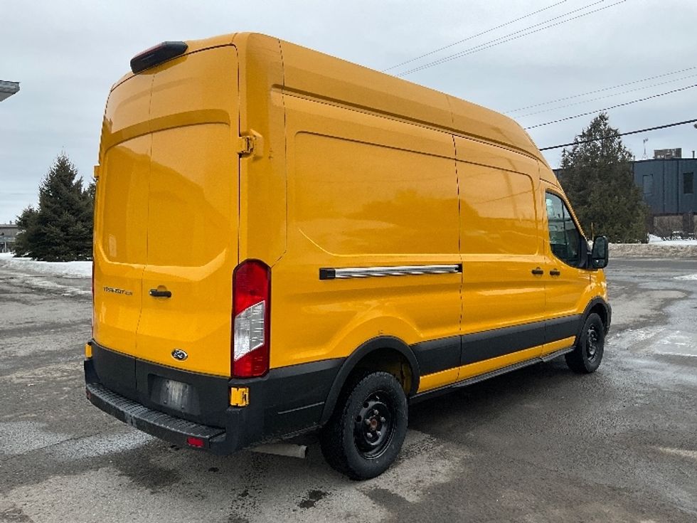 Cargo Van (Panel Van)-Light and Medium Duty Trucks-Ford-2021-Transit 250-Ottawa-ON-153,072\n\t\tkm-$ 36,750 - Image 12