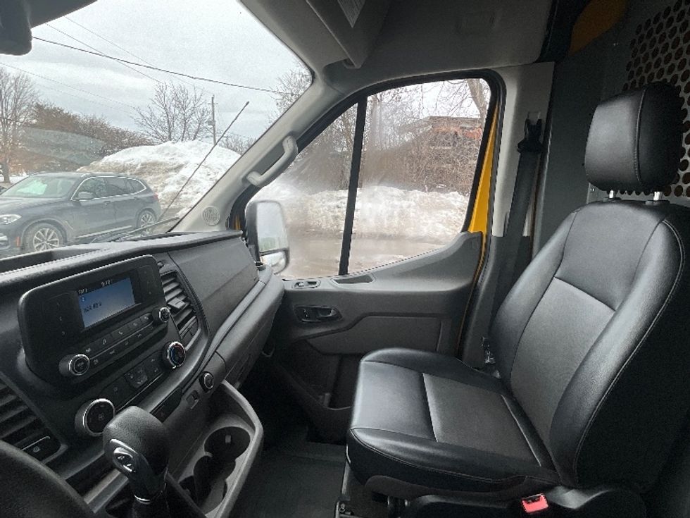 Cargo Van (Panel Van)-Light and Medium Duty Trucks-Ford-2021-Transit 250-Ottawa-ON-153,072\n\t\tkm-$ 36,750 - Image 18