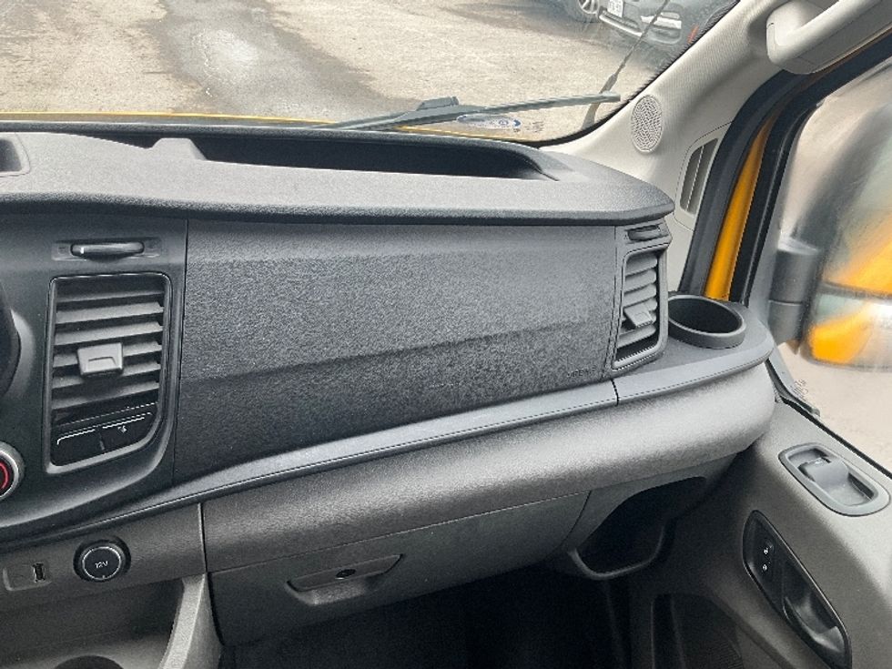 Cargo Van (Panel Van)-Light and Medium Duty Trucks-Ford-2021-Transit 250-Ottawa-ON-153,072\n\t\tkm-$ 36,750 - Image 20