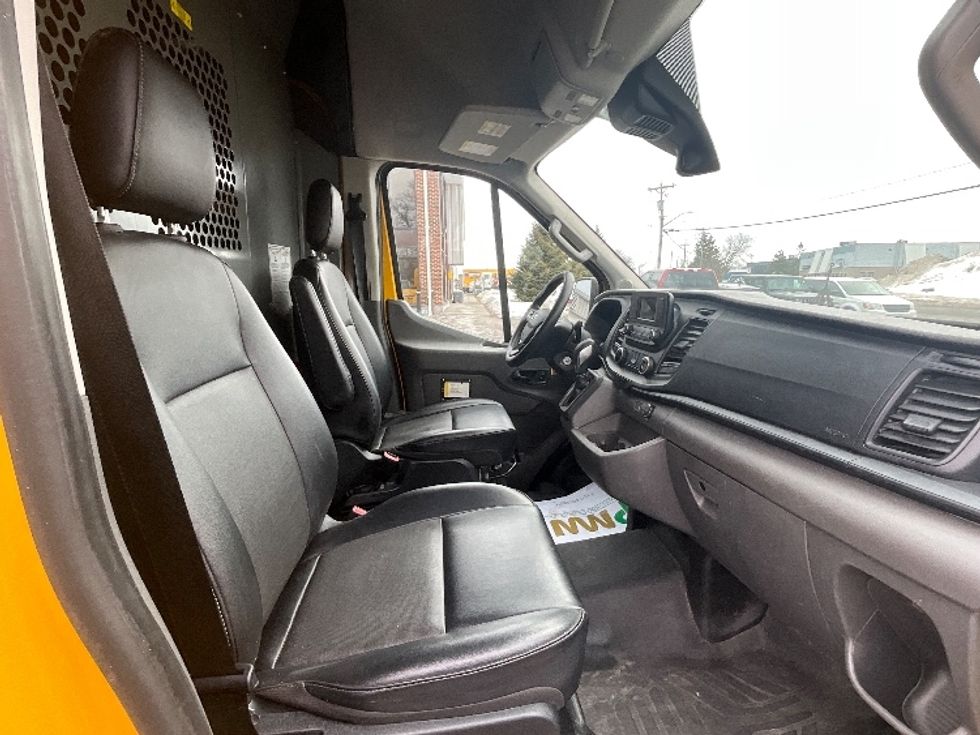 Cargo Van (Panel Van)-Light and Medium Duty Trucks-Ford-2021-Transit 250-Ottawa-ON-153,072\n\t\tkm-$ 36,750 - Image 21