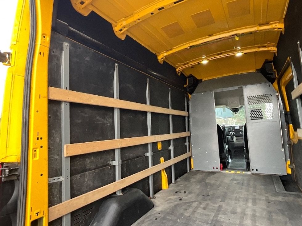 Cargo Van (Panel Van)-Light and Medium Duty Trucks-Ford-2021-Transit 250-Ottawa-ON-201,955\n\t\tkm-$ 32,750 - Image 10