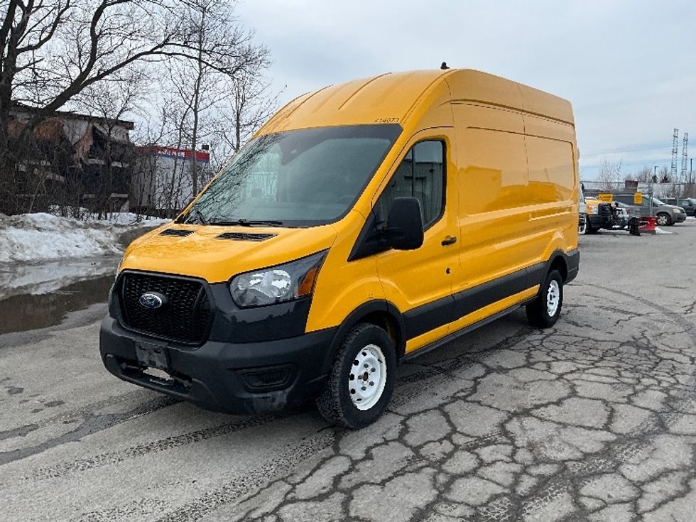 Cargo Van (Panel Van)-Light and Medium Duty Trucks-Ford-2021-Transit 250-Ottawa-ON-201,955\n\t\tkm-$ 32,750 - Image 3