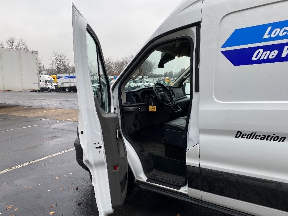 Cargo Van (Panel Van)-Light and Medium Duty Trucks-Ford-2021-Transit 250-Parsippany-NJ-137,089\n\t\tmiles-$ 27,750 - Image 15