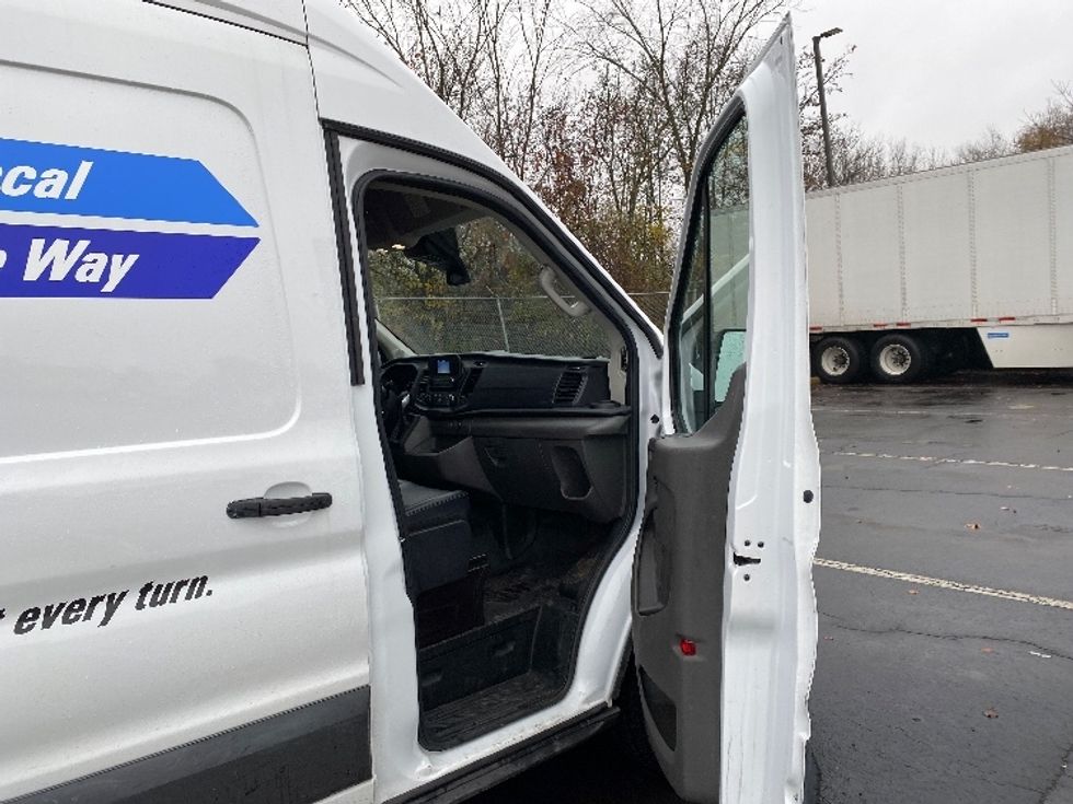 Cargo Van (Panel Van)-Light and Medium Duty Trucks-Ford-2021-Transit 250-Parsippany-NJ-137,089\n\t\tmiles-$ 27,750 - Image 19