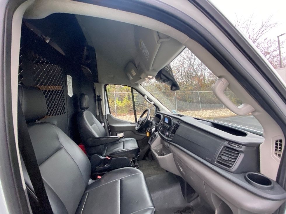 Cargo Van (Panel Van)-Light and Medium Duty Trucks-Ford-2021-Transit 250-Parsippany-NJ-137,089\n\t\tmiles-$ 27,750 - Image 21