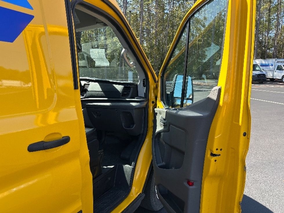 Cargo Van (Panel Van)-Light and Medium Duty Trucks-Ford-2021-Transit 250-Pensacola-FL-98,769\n\t\tmiles-$ 30,000 - Image 19